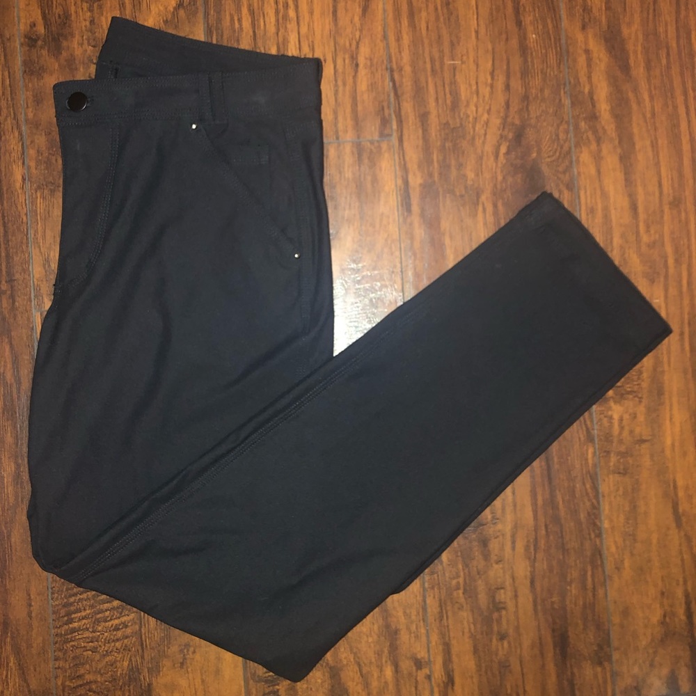 Lululemon Cropped pants